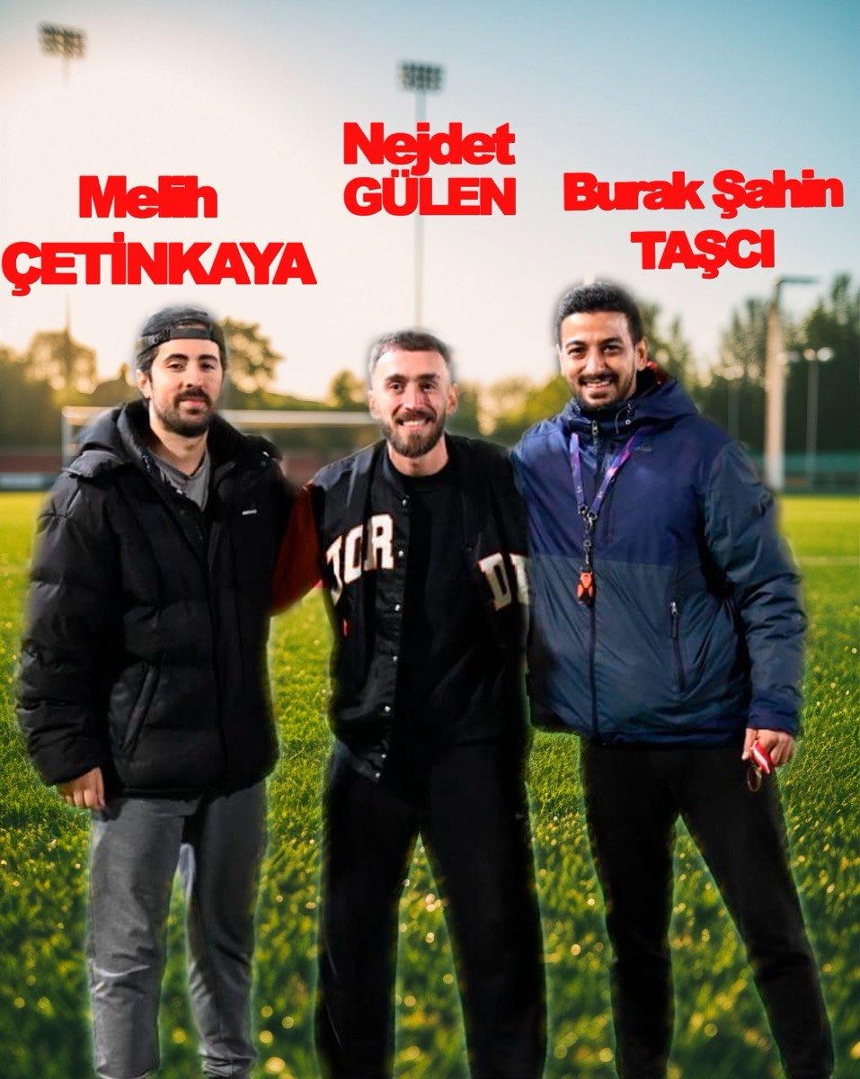 Bostancı Spor Kulübü antrenörleri Melih Çetinkaya, Nejdet Gülen ve Burak Şahin Taşcı sahada